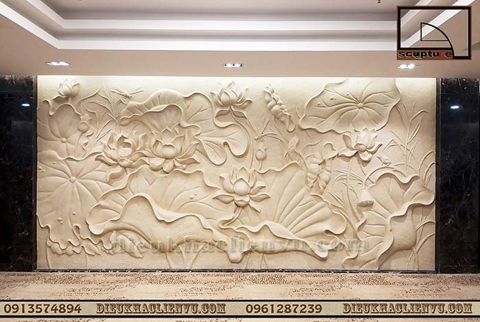 Tác phẩm phù điêu đầm sen khổng lồ do Điêu khắc Liên Vũ thi công